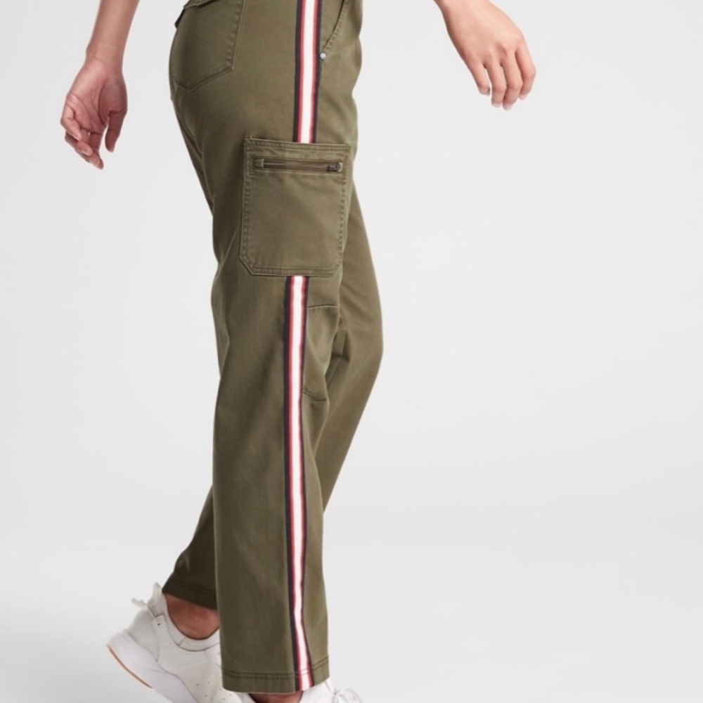 Athleta Summit Cargo Pants with side stripe